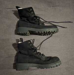 H&M Divided Black Lace-Up Combat Boots | Faux Fur Lined | Lug Sole | Women’s 7